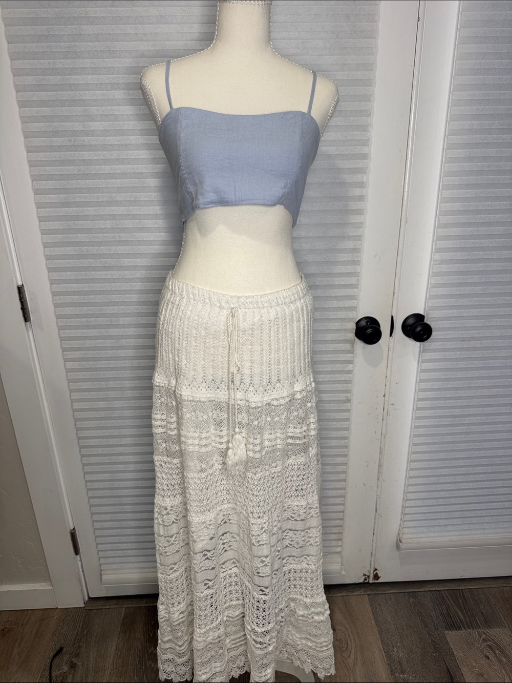 Brandy Melville Cropped top O/S & 64 sixty-five Crochet Maxi Skirt size L 1264 - Picture 1 of 2